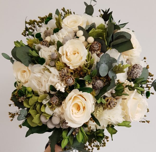 Ramo con rosas blancas y verde - Imagen 13