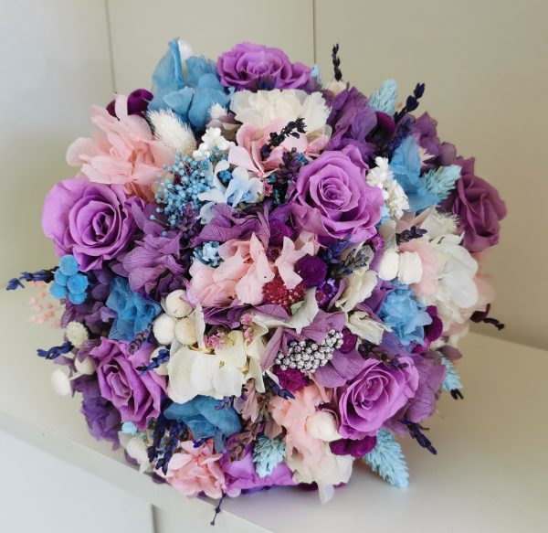 Ramo de rosas moradas - Imagen 2