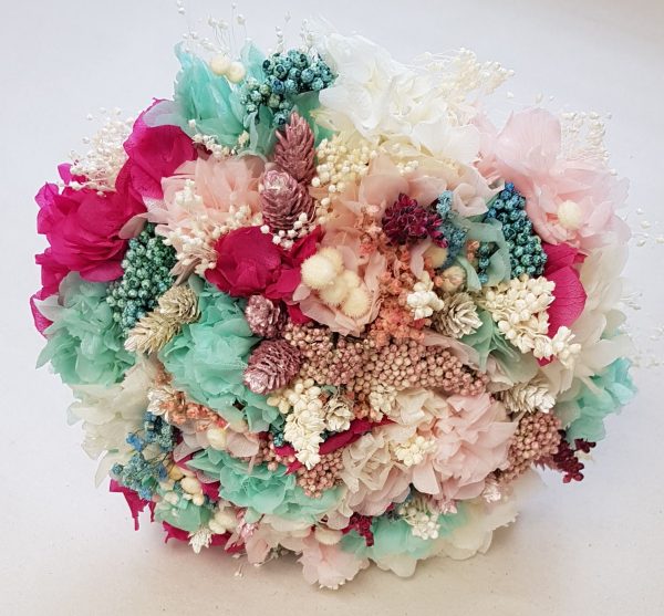 Ramo turquesa, fucsia y blanco
