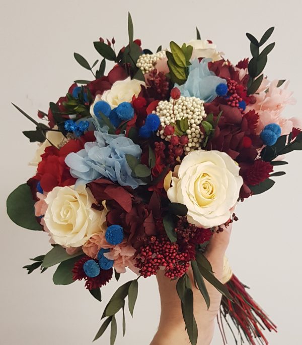 Ramo de rosas blancas con rojo, rosa, azul y verde - Imagen 6