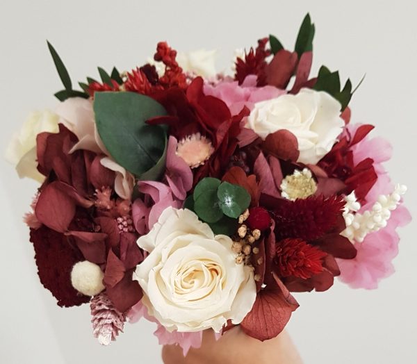 Ramo rojo con rosas blancas - Imagen 5